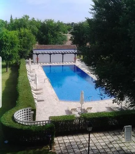 Parador De Manzanares photo